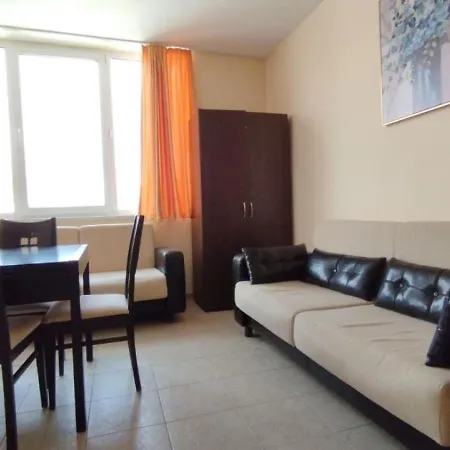 Apartment с одной спальней Carolina